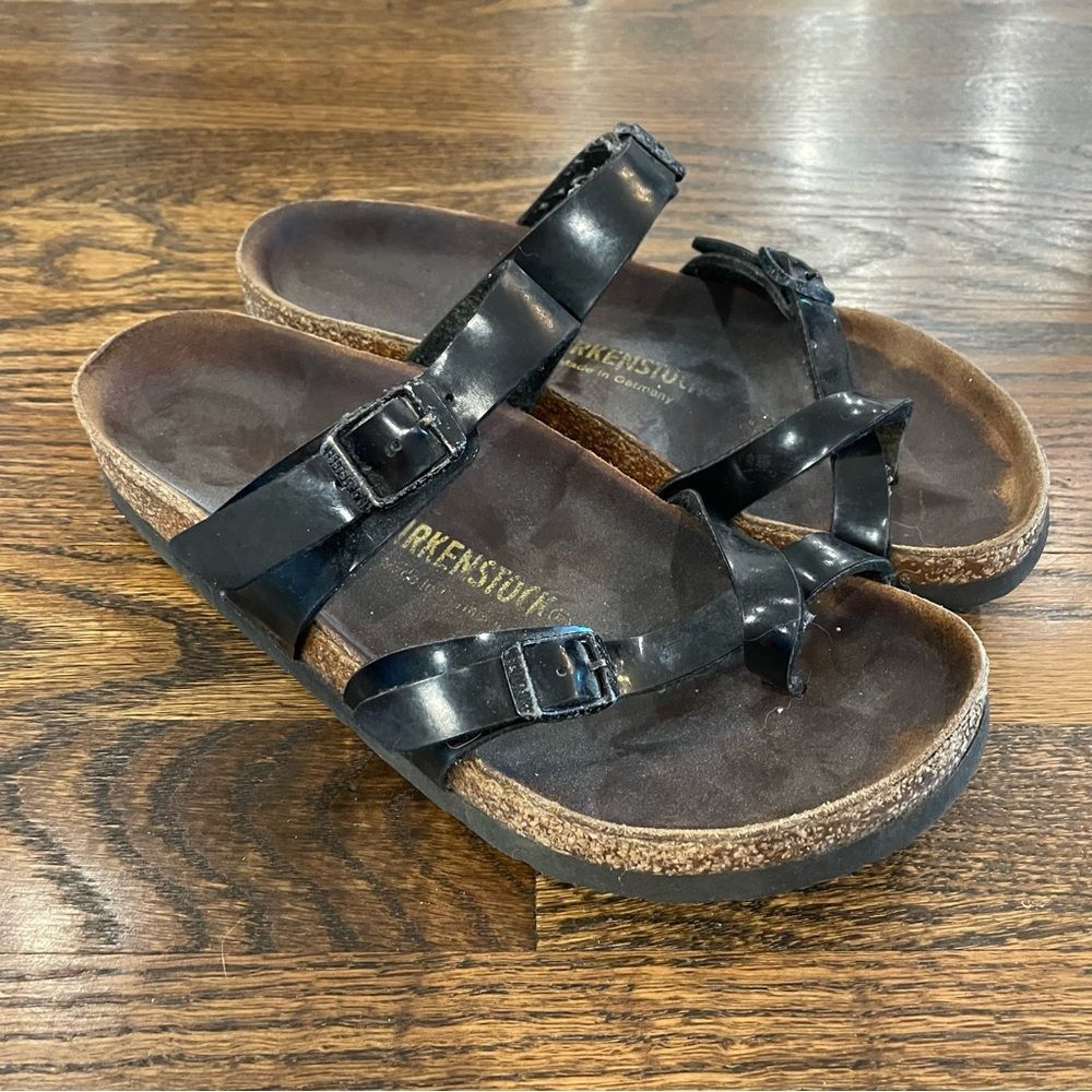 BIRKENSTOCK Mayari Birko-Flor Black Patent Leather Slip On Sandals Slides